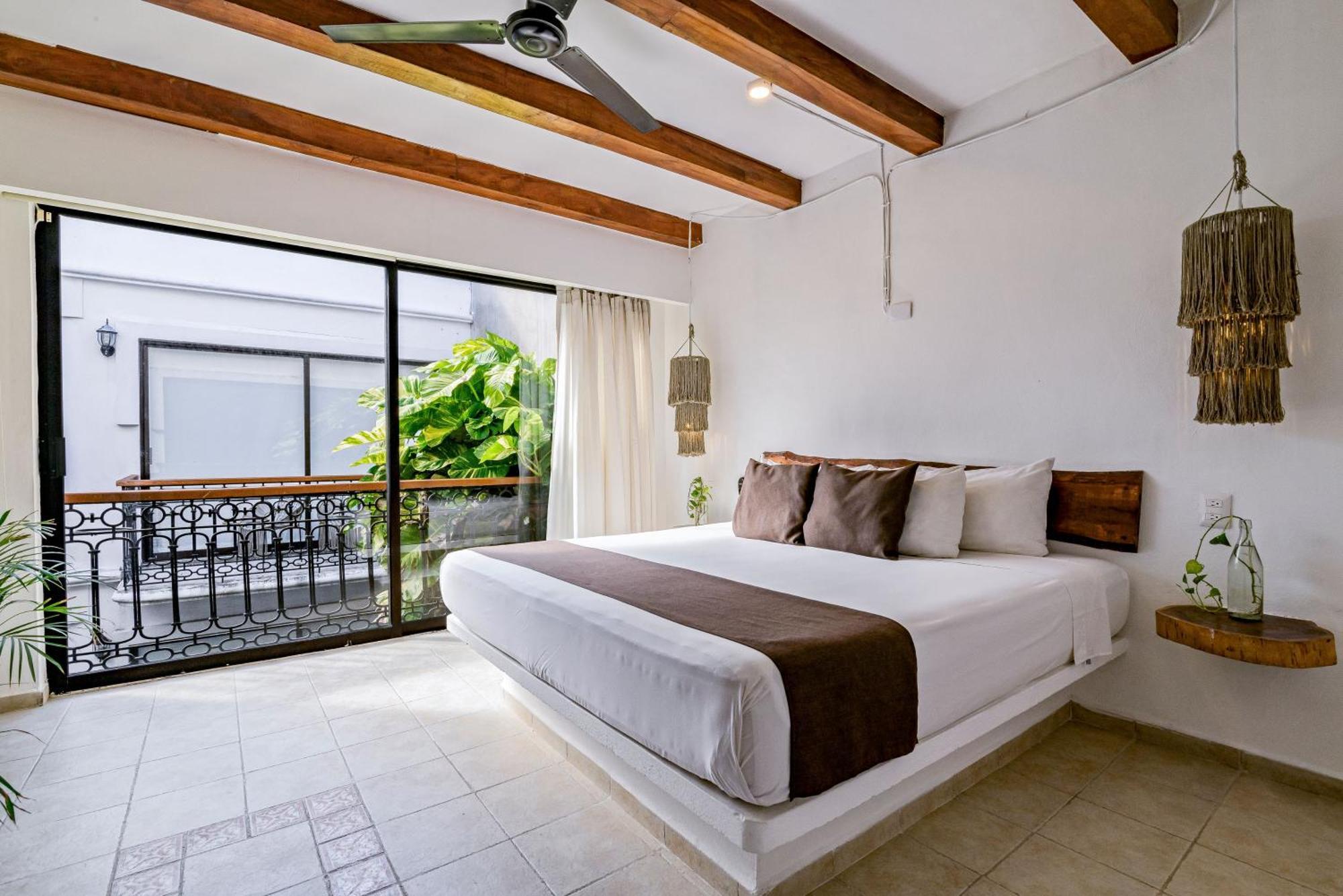 Hotel Banana Boutique & Spa - 5Th Av Плая дел Кармен Екстериор снимка